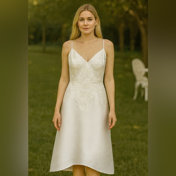 Adrianna Papell Dresses & Skirts - Adrianna Papell White Embroidered Cocktail Dress 2 NWT Elegant Formal Lace Stuns